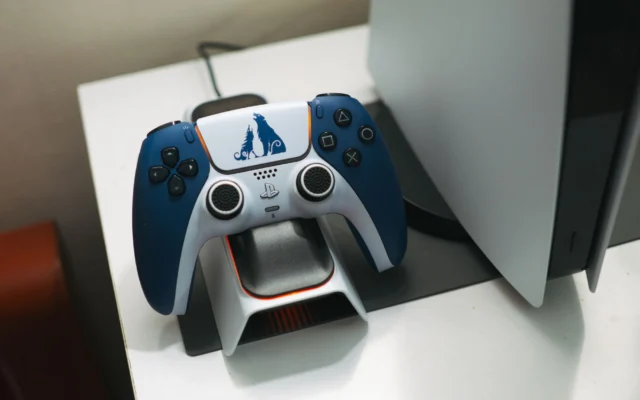 PS5 DualSense kumandası