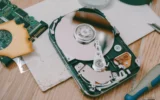 Açılmış sabit disk (HDD)