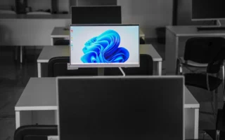 Masada Windows 11 açık monitör