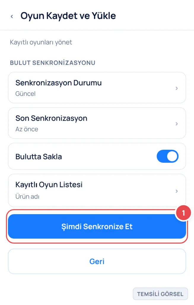 Temsili görsel: Xbox Series X|S Ayarlar bölümünde Oyun Kaydet ve Yükle ekranı; bulut senkronizasyon durumu, son senkronizasyon bilgisi ve kayıtlı oyun listesi gösteriliyor; işaretli: 1. Şimdi Senkroni