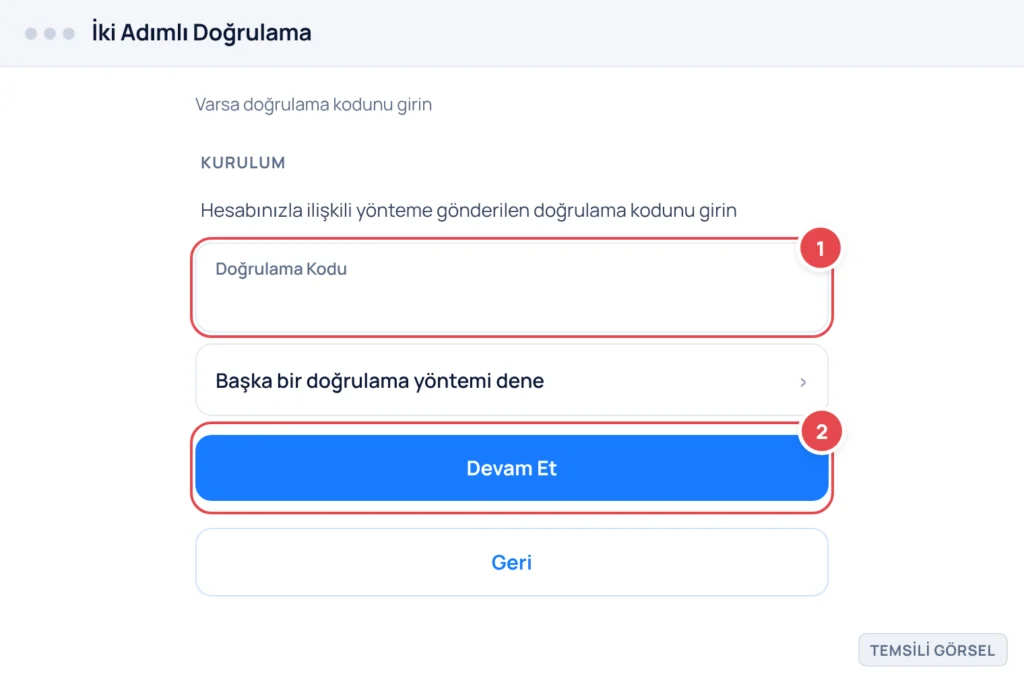 Temsili görsel: PlayStation 5 kurulum ekranında İki Adımlı Doğrulama sayfası; üstte açıklama metni, ortada doğrulama kodu giriş kutusu, altta Başka bir doğrulama yöntemi dene satırı ve Devam Et ana dü