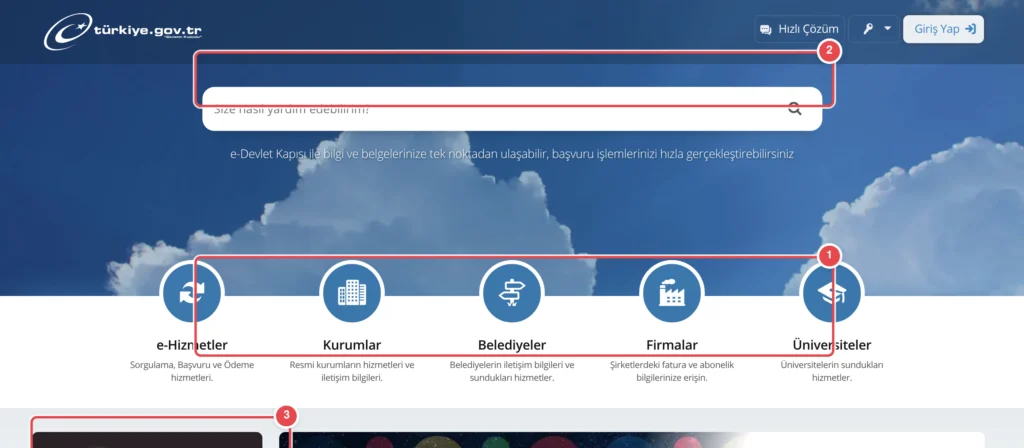 Türkçe: Türkiye.gov.tr e-Devlet Kapısı ana sayfası. Üstte arama kutusu, ortada beş mavi daire içinde e-Hizmetler, Kurumlar, Belediyeler, Firmalar ve Üniversiteler kategorileri görülüyor. Altta solda A