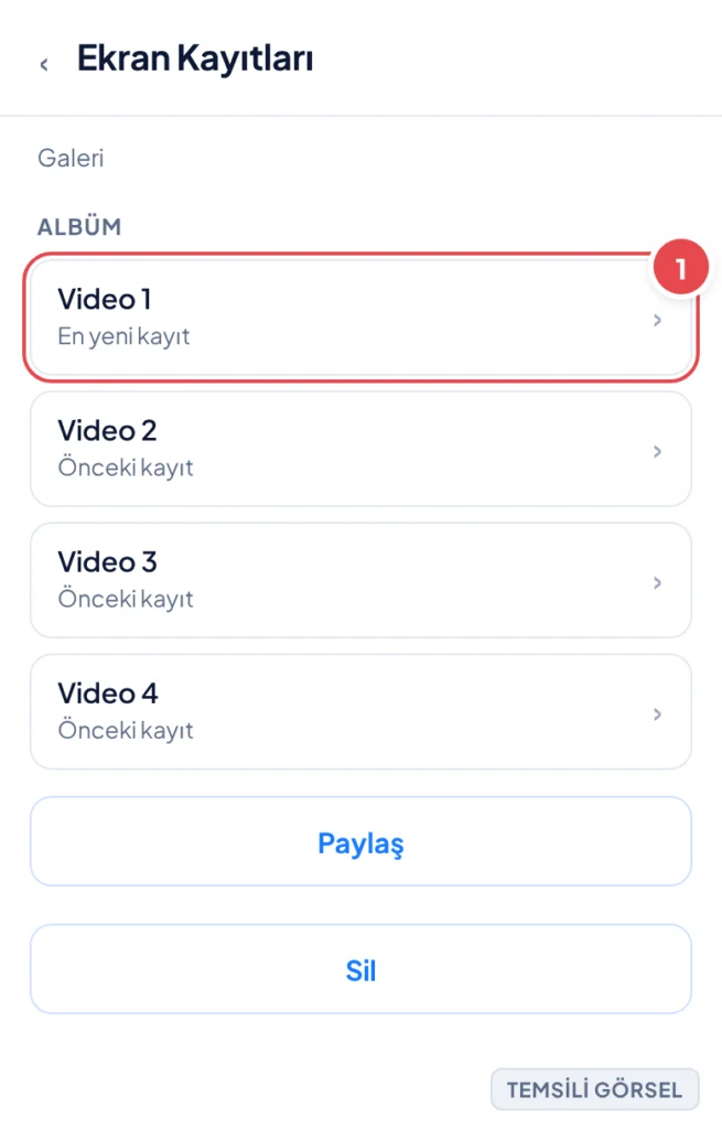 Temsili görsel: Galeri uygulamasında Ekran Kayıtları albümü ekranı; videoların liste halinde göründüğü, en üstteki videonun işaretli olduğu görünüm. İşaretli: 1. Listedeki en üstteki (en yeni) video.