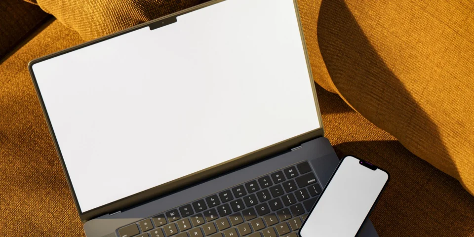 Laptop ekranında donanım sürücüsü güncelleme penceresi