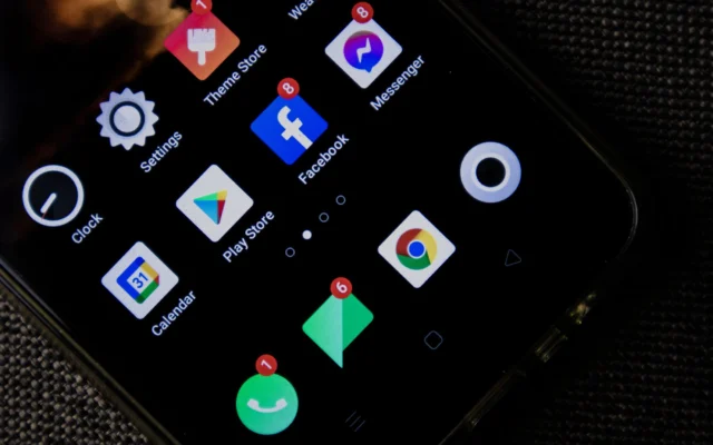 Telefon ayarlar ekranında sürüm bilgileri