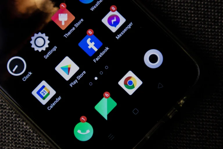 Telefon ayarlar ekranında sürüm bilgileri