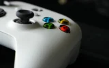 Xbox konsolu ve kontrolcüsü
